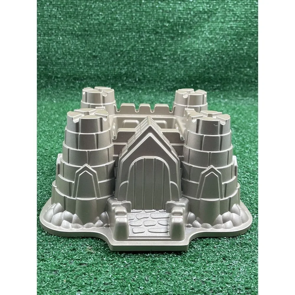 Nordic Ware‎ Williams-Sonoma Sandcastle Bundt Cake Mold Pan Cast Aluminum 10 Cup